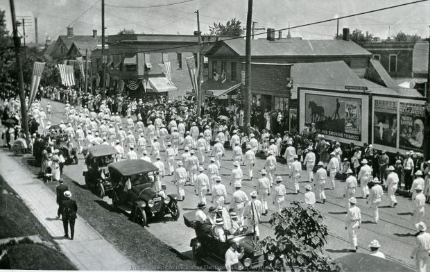Historic 4th of July photos, July 1916